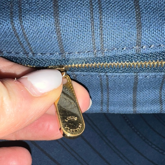 Louis Vuitton Empreinte Artsy navy leather bag - Picture 14 of 16